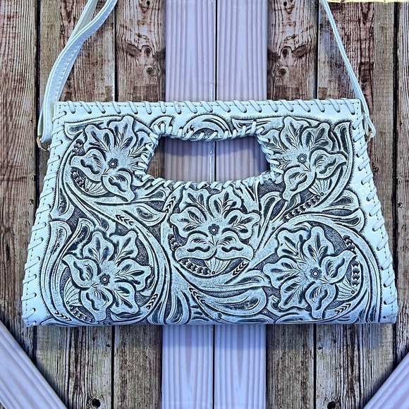 Hand-tooled Floral gray-white Clutch w adjustable strap Genuine leather (B) - Picture 6 of 9